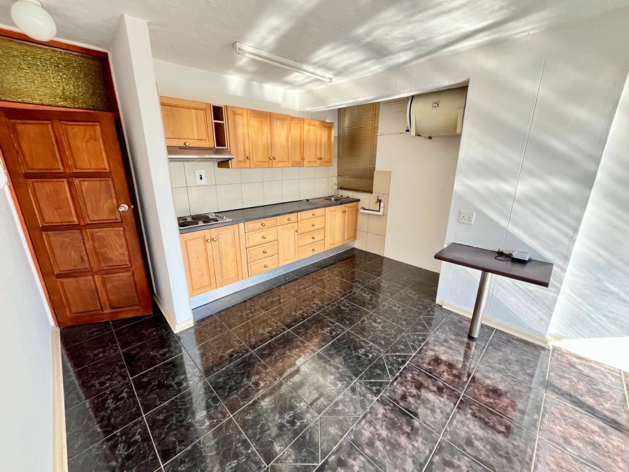 1 Bedroom Property for Sale in Amalinda Eastern Cape